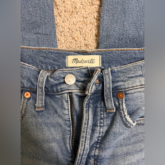 Madewell Distressed Straight Leg Blue Jeans - Picture 4 of 7